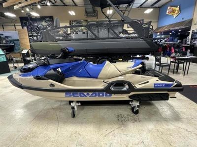2025 Sea-Doo Wake Pro 230 - Photo 9