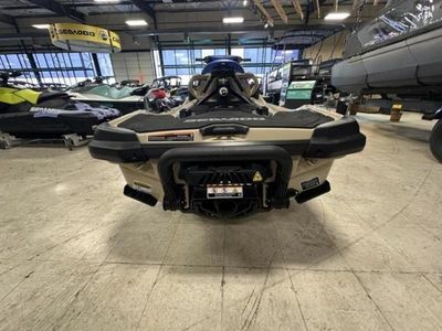 2025 Sea-Doo Wake Pro 230 - Photo 7