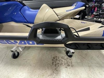 2025 Sea-Doo Wake Pro 230 - Photo 10