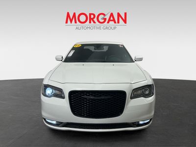 2019 Chrysler 300 - Photo 8