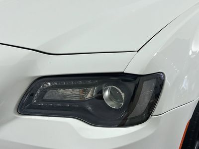 2019 Chrysler 300 - Photo 9