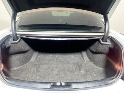 2019 Chrysler 300 - Photo 30