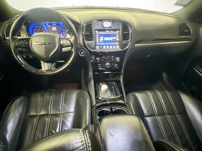 2019 Chrysler 300 - Photo 26