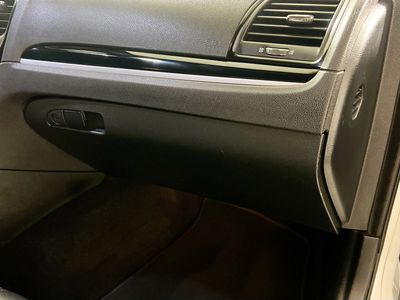 2019 Chrysler 300 - Photo 31