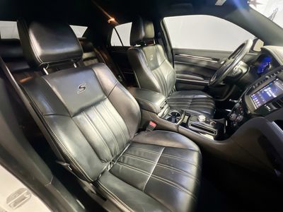 2019 Chrysler 300 - Photo 27