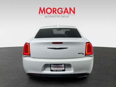 2019 Chrysler 300 - Photo 4