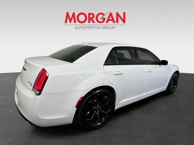2019 Chrysler 300 - Photo 3