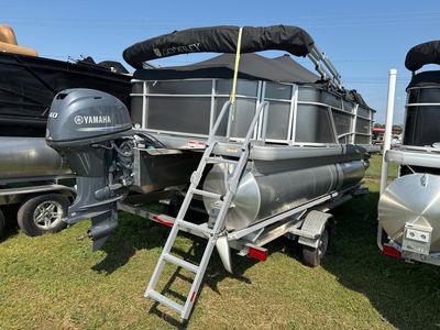 2023 Godfrey Sweetwater Xperience 1680 FX - Photo 2