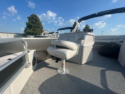 2023 Godfrey Sweetwater Xperience 1680 FX - Photo 7