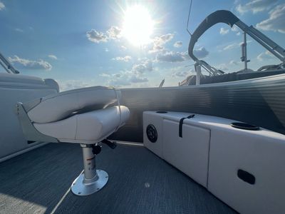 2023 Godfrey Sweetwater Xperience 1680 FX - Photo 8