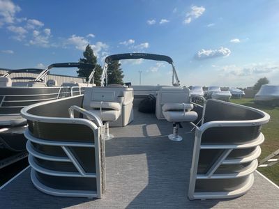 2023 Godfrey Sweetwater Xperience 1680 FX - Photo 4