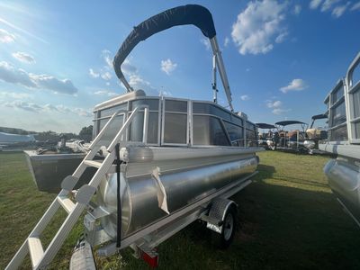 2023 Godfrey Sweetwater Xperience 1680 FX - Photo 11
