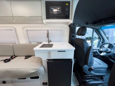 2027 Thor Motor Coach TRANQUILITY — photo 8 view