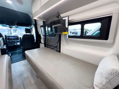 2027 Thor Motor Coach TRANQUILITY — photo 12 view
