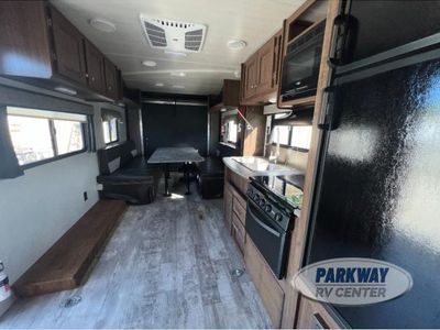 2018 Heartland Pioneer - Photo 8