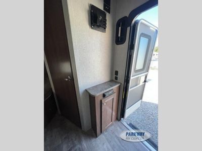 2018 Heartland Pioneer - Photo 7