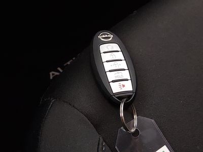2025 Nissan Altima — photo 15 view