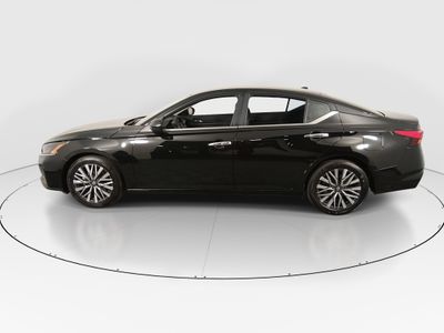 2025 Nissan Altima — interior view