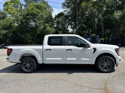 2026 Ford F-150 — photo 8 view