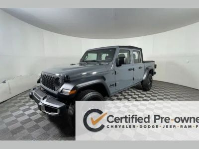 2024 Jeep Gladiator Sport in Anvil Clear Coat — front three-quarter view