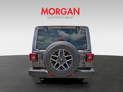 2025 Jeep Wrangler - Photo 4