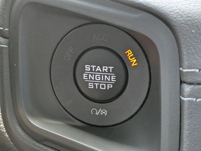 2025 Jeep Wrangler - Photo 24