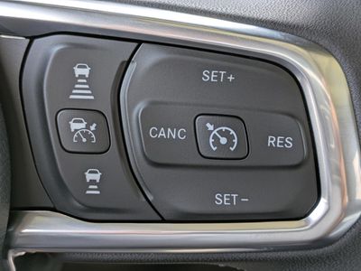 2025 Jeep Wrangler - Photo 22