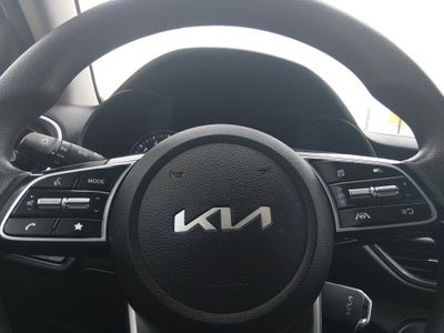 2023 Kia Forte - Photo 12