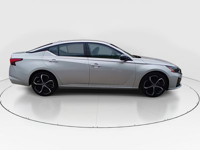 2024 Nissan Altima - Photo 8