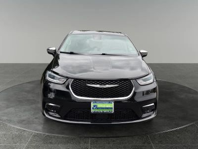 2023 Chrysler Pacifica Hybrid — side profile view