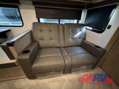 2025 Ember RV E-Series - Photo 26