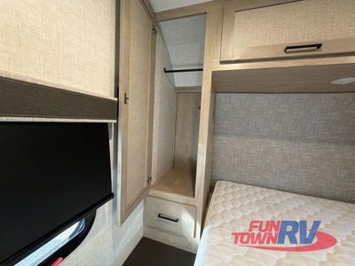 2025 Ember RV E-Series - Photo 39