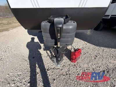 2025 Ember RV E-Series - Photo 9
