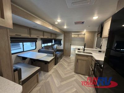 2025 Ember RV E-Series - Photo 15