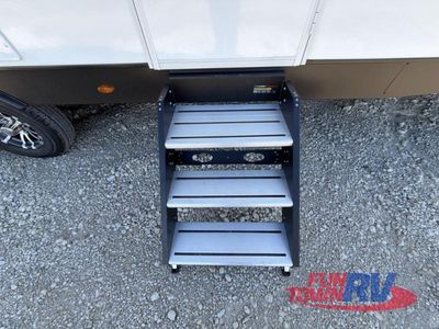 2025 Ember RV E-Series - Photo 11