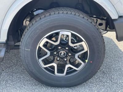 2026 Ford Bronco — photo 8 view