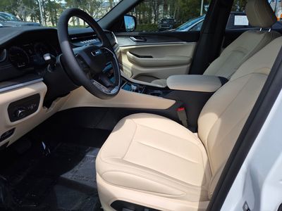 2026 Jeep Grand Cherokee - Photo 12
