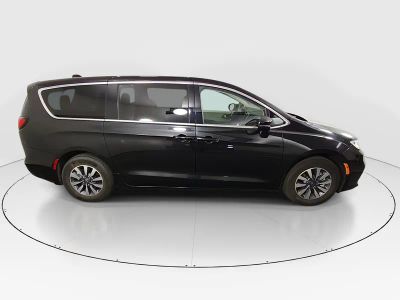 2023 Chrysler Pacifica - Photo 8