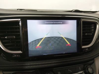 2023 Chrysler Pacifica - Photo 16