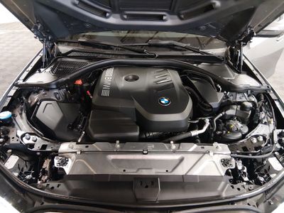 2025 BMW 3 Series - Photo 9