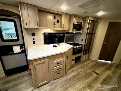 2025 Coachmen Catalina Legacy Edition - Photo 8
