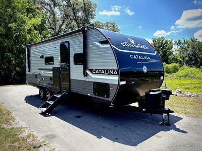 2025 Coachmen Catalina Legacy Edition - Photo 1