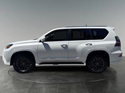 2022 Lexus GX — detail view