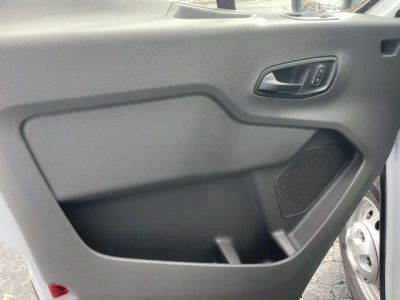 2026 Ford Transit-350 - Photo 19