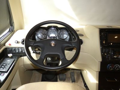 2017 Tiffin Allegro Breeze — photo 9 view