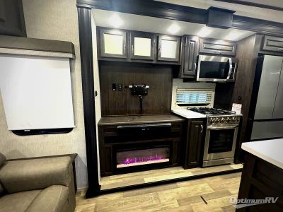 2023 Coachmen Brookstone — photo 8 view