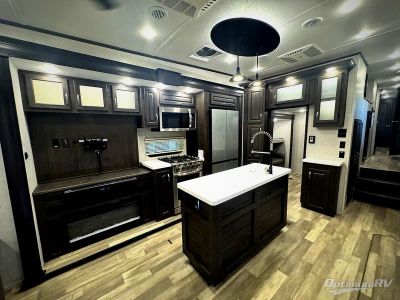 2023 Coachmen Brookstone — photo 10 view