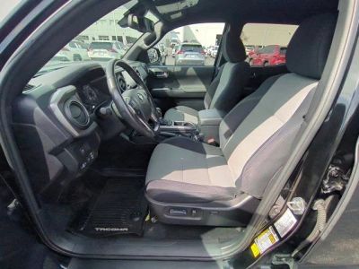 2021 Toyota Tacoma - Photo 9