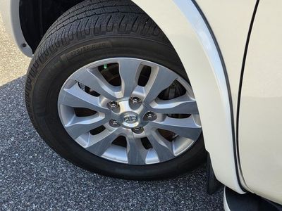 2016 Toyota Sequoia — photo 43 view