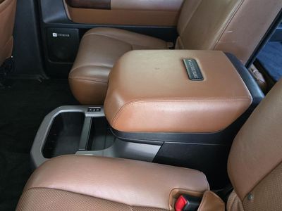 2016 Toyota Sequoia — photo 11 view